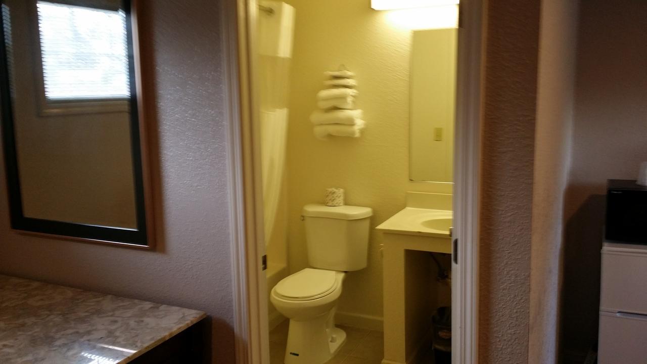 Redwood Inn Willits Ngoại thất bức ảnh